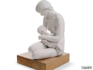 A NURTURING BOND MOTHER - Porcelain decorative object _ Lladró