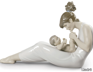 GIGGLES WITH MOM - Porcelain decorative object _ Lladró