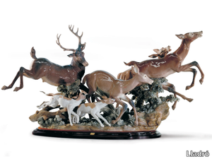 PURSUED DEER - Porcelain decorative object _ Lladró