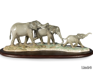 WE FOLLOW IN YOUR STEPS ELEPHANTS - Porcelain decorative object _ Lladró