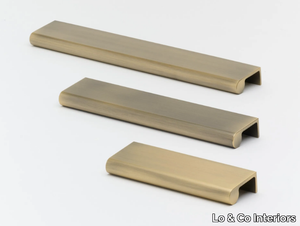 LINCOLN - Brass furniture handle _ Lo & Co Interiors