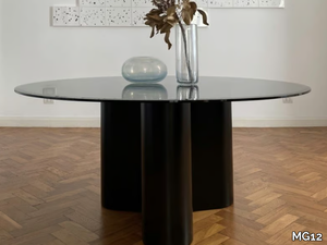 GIORGIA - Round glass table and lacquered base _ MG12