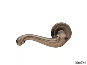 BAROCCO - Brass door handle with lock on rose _ Manital