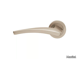 DUNE - Brass door handle on rose with lock _ Manital