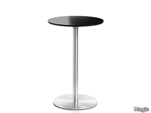 PASSE-PARTOUT - Round HPL table _ Magis