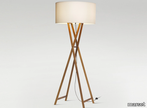 CALA - Oak floor lamp with PET lampshades _ Marset