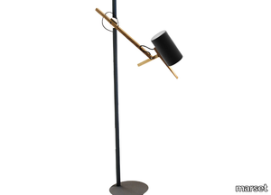 SCANTLING - Metal and wood floor lamp _ Marset