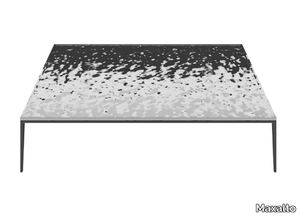 SOLEIDE - Rectangular low coffee table with reflective hammered steel top _ Maxalto