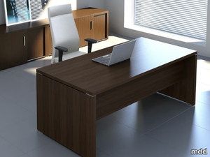 QUANDO - Rectangular melamine-faced chipboard office desk _ mdd