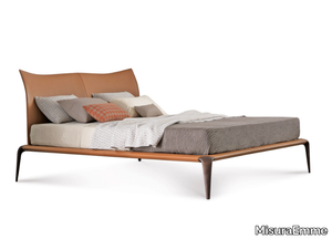 MARGARETH - Tanned leather double bed _ MisuraEmme