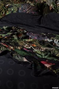 Menagerie of Extinct Animals Bed Scarf XL 