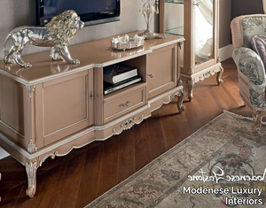 12110 - Low solid wood TV cabinet _ Modenese Luxury Interiors