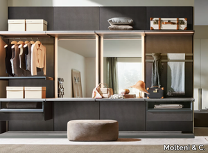 MASTER DRESSING - Sectional wooden walk-in wardrobe _ Molteni & C.