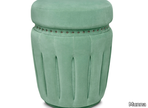 BELLE DE JOUR - Upholstered round velvet pouf _ Munna