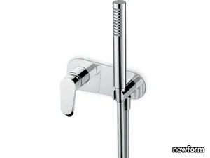 NIO - Recessed shower set with hand shower with plate _ newform