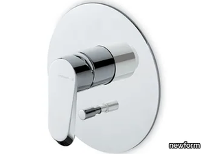 NIO - Recessed single handle shower mixer with diverter _ newform