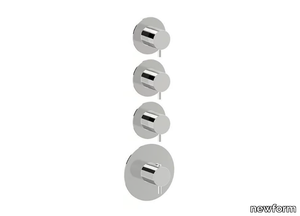 3-WAY OUT THERMOSTATIC SELECTORS 67600E - Thermostatic 4 hole shower mixer _ newform