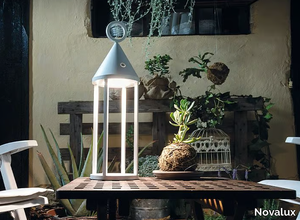 TITTI - Powder coated aluminium floor lamp / Outdoor table lamp _ Novalux