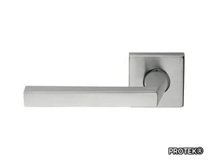 RECTA - Door handle on rose _ PROTEK®