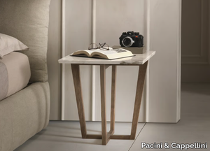 CITY - Low square coffee table with marble top _ Pacini & Cappellini