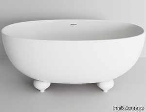 MOORE - Freestanding oval Pure White bathtub _ Park Avenue