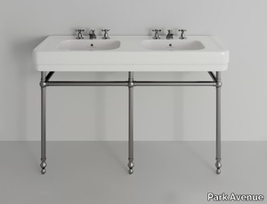 BROADWAY & METAL - Console double ceramic washbasin with towel rail _ Park Avenue