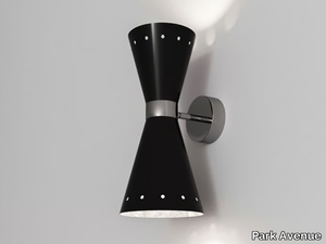 CONE - Metal wall lamp with fixed arm _ Park Avenue