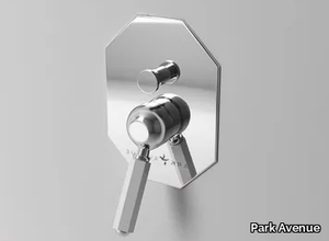 DARK WHITE - 2 hole Recessed shower mixer with diverter _ Park Avenue