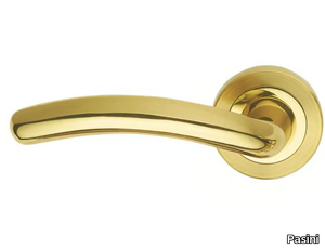 GIZA CLASSIQUE - Brass door handle on rose _ Pasini