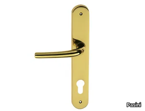 LUNA EASY - Brass door handle on back plate with lock _ Pasini