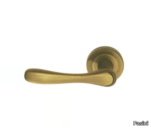 PULSAR EASY - Brass door handle on rose _ Pasini