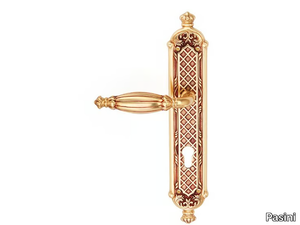 QUEEN - Brass door handle on back plate with lock _ Pasini