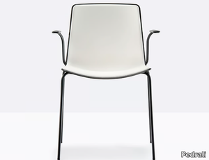 TWEET 895 - Stackable plastic restaurant chair with armrests _ Pedrali