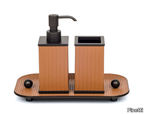 OLIMPIA - Leather bathroom set _ Pinetti