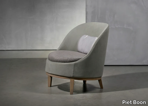 BELLE - Leather armchair with fire retardant padding _ Piet Boon