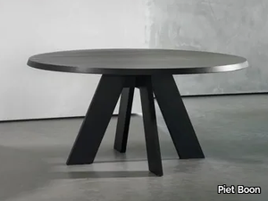 IDS - Round wooden dining table _ Piet Boon