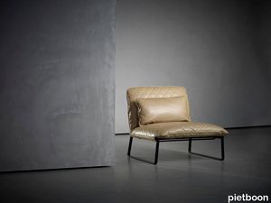 KEKKE armchair