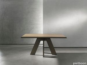 IDS dining table