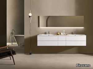 MIDI 101 - Bathroom composition with wall-mounted washbasin, towel rail and mirror _ Pirovano