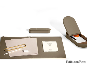 GLI OGGETTI - ZHUANG DESK - Tanned leather desk set _ Poltrona Frau