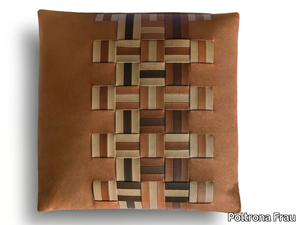 JOURNEY - Square leather cushion _ Poltrona Frau