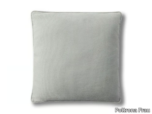 DECORATIVE CUSHIONS OUTDOOR - Solid-color square outdoor fabric cushion _ Poltrona Frau