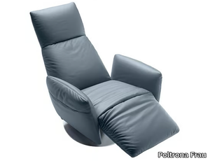 PILLOW - Relaxing armchair _ Poltrona Frau