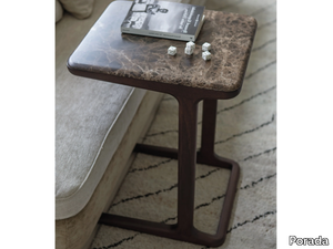 SCRIPT - Square solid wood coffee table and marble top _ Porada
