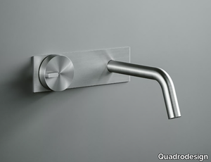 Q. 18 10R - Wall-mounted stainless steel washbasin mixer _ Quadrodesign