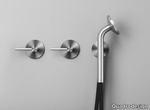 FFQT 21 68 - Stainless steel shower mixer with hand shower with individual rosettes _ Quadrodesign