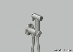 ID022 - Wall-mounted handshower with bracket _ Quadrodesign