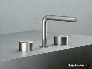 STEREO 16 32V - 3 hole countertop washbasin tap _ Quadrodesign