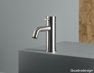 SOURCE 12 01 - Countertop washbasin mixer _ Quadrodesign