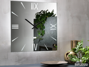 SKYLINE - Square wall clock in mirrored crystal and LED lighting _ RIFLESSI